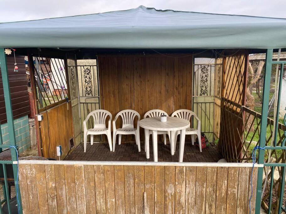 Bungalow Im Gruenen Werneuchen Exterior foto